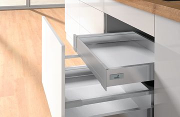 Internal independent drawers