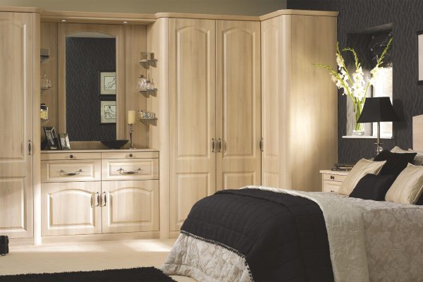 Bella Moldeau Acacia / Style: Canterbury