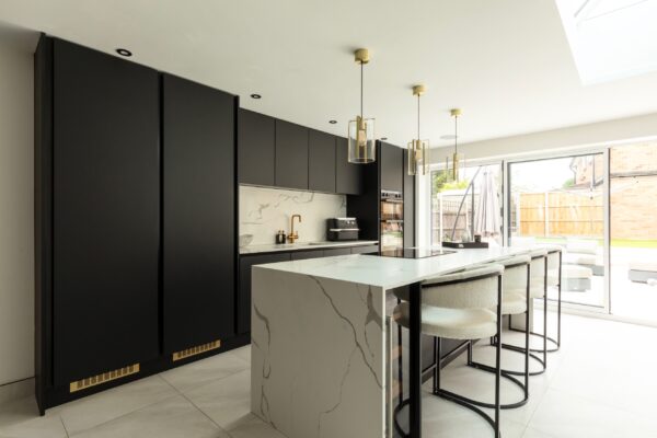 Bella Matt Black Venice InRail Kitchen